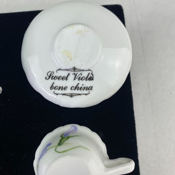 Vintage Knick Knack Figurine Mixed Lot Miniature Furniture Dishes - Picture 6 of 10